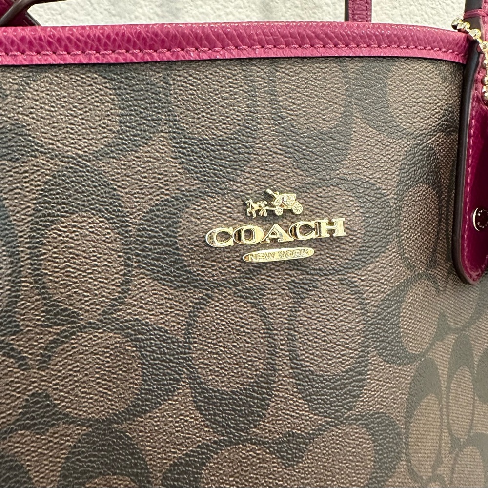 Coach Reversible City Tote In Signature Canvas  Dark Brown and Magenta - Picture 3 of 16